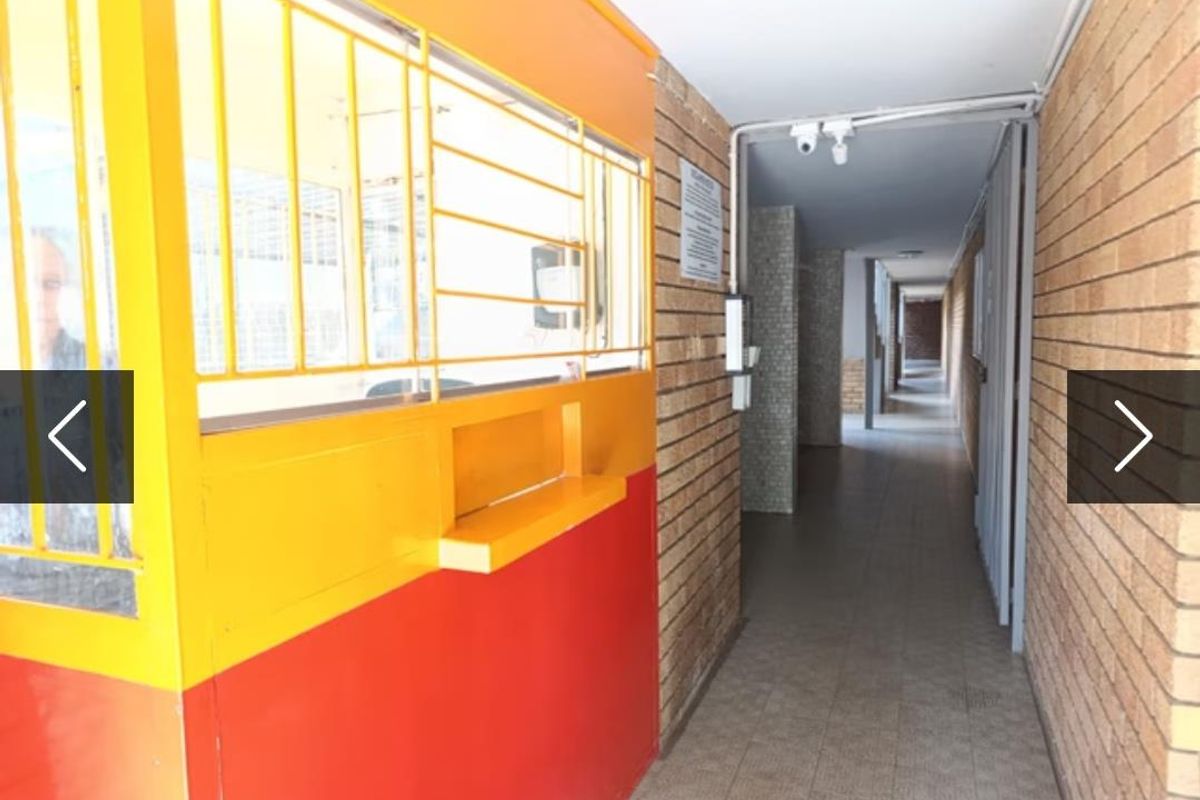 **Charming 2-Bedrooms m Flat in the Heart of Sunnyside** - Photo 4