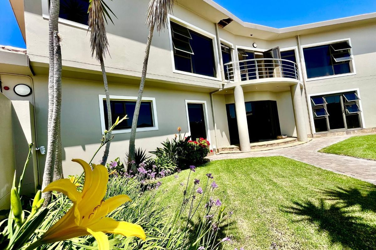 House with Duplex Flat for Sale, Vogelstrand - Photo 3