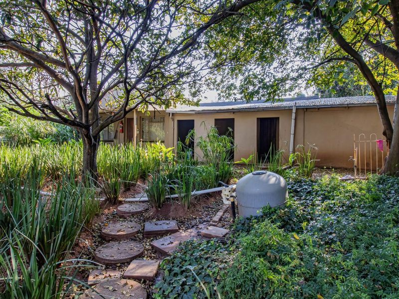 Where Family Comfort & Guest House Dreams Come Together - Photo 9
