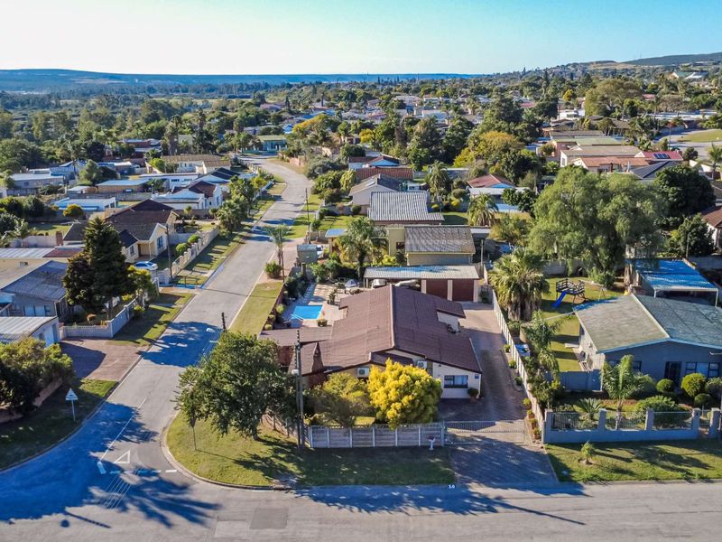 4 Bedroom Family Home – Manor Heights, Despatch - Photo 6