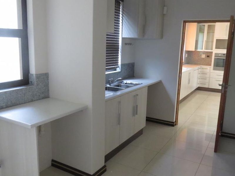 Three bedroom house with study in Omeya Golf Estate - Photo 3