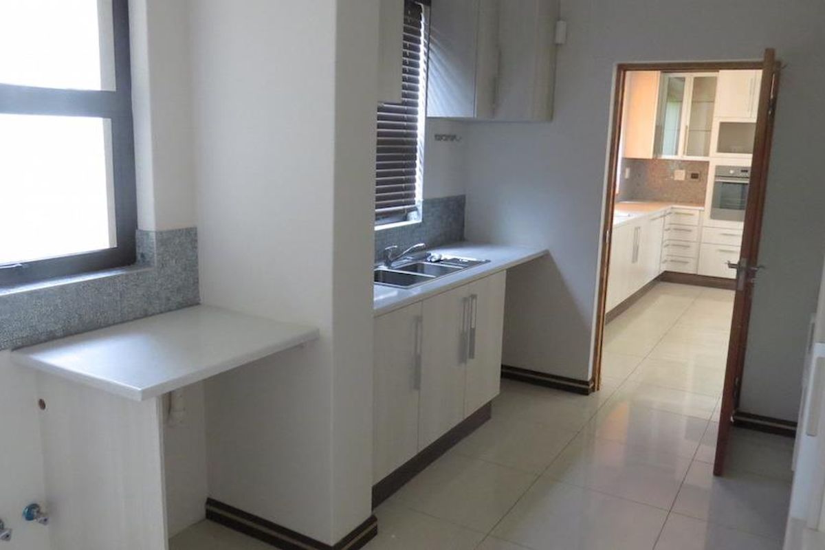 Three bedroom house with study in Omeya Golf Estate - Photo 3