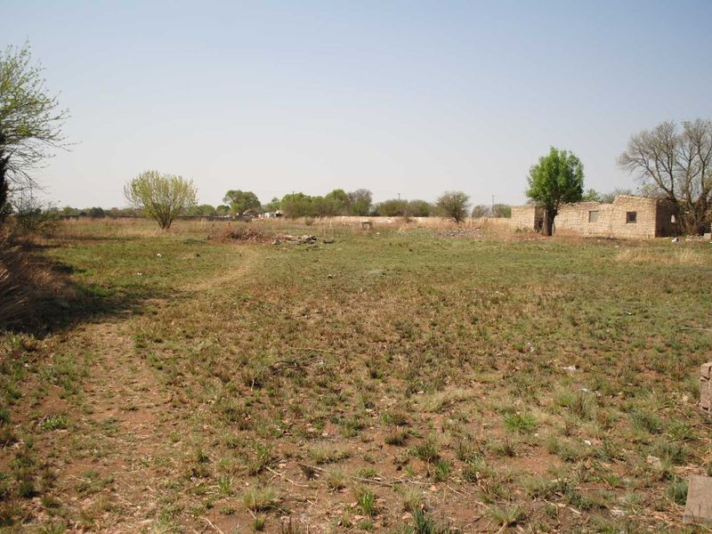 Spacious Prime Site for development - Photo 2