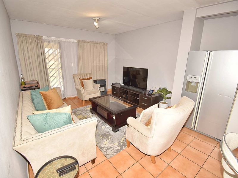 Ground Floor Apartment - Photo 3