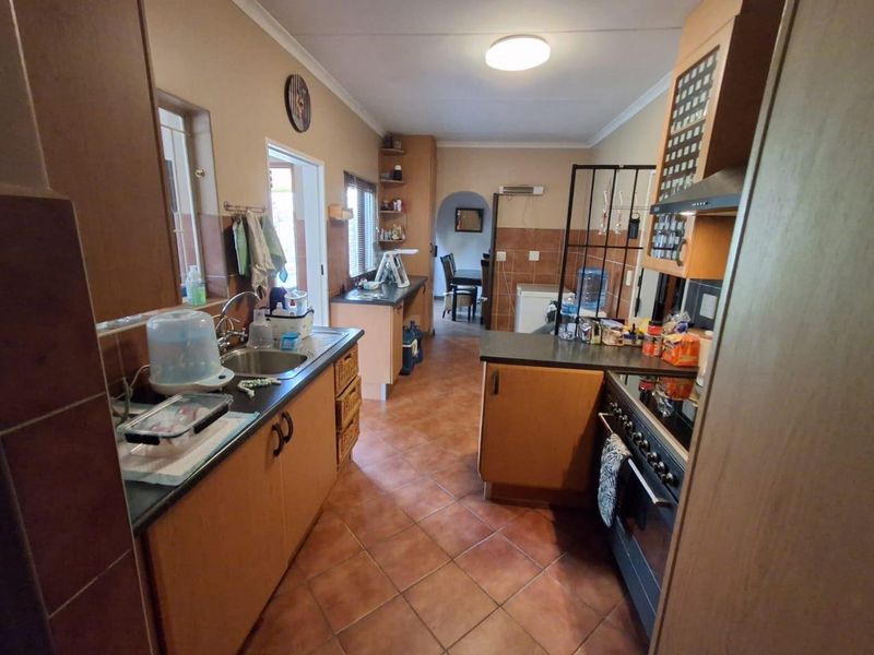 A Warm & Welcoming Family Home with Endless Potential - Photo 2