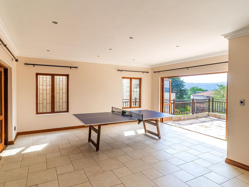 Expansive Luxury Living with Breathtaking Elevated Views - Photo 10
