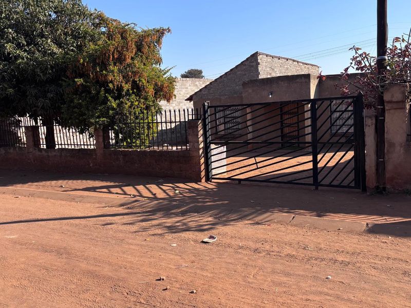 3 BEDROOM HOUSE FOR SALE - Photo 6