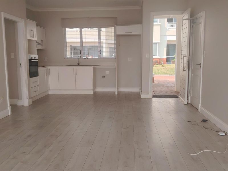 Lovely Retirement Apartment - Photo 4