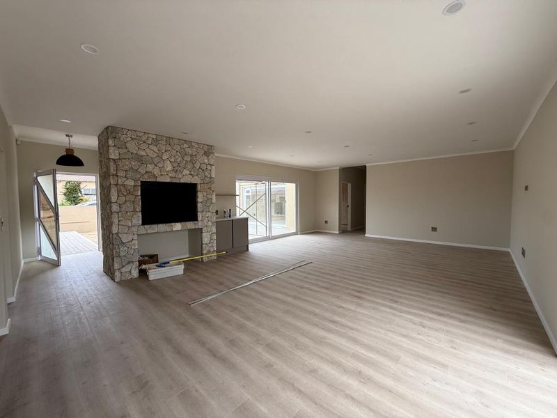 FOR SALE: LUXURY 3-BEDROOM EN-SUITE HOME IN ROSSMUND GOLF ESTATE, NAMIBIA - Photo 5