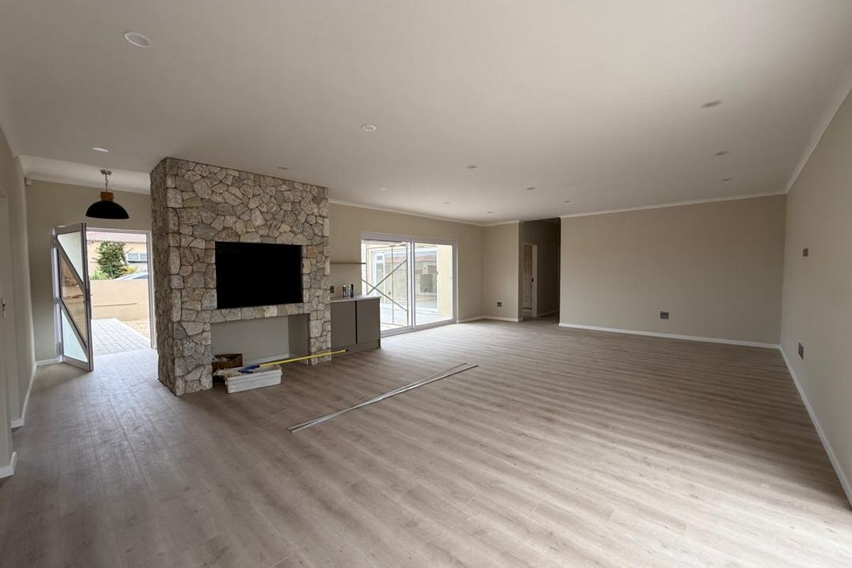 FOR SALE: LUXURY 3-BEDROOM EN-SUITE HOME IN ROSSMUND GOLF ESTATE, NAMIBIA - Photo 5