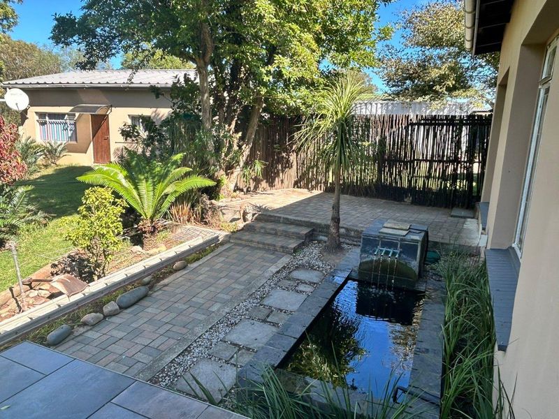 STUNNING 4 BEDROOM HOUSE WITH INCOME POTENTIAL - Photo 2