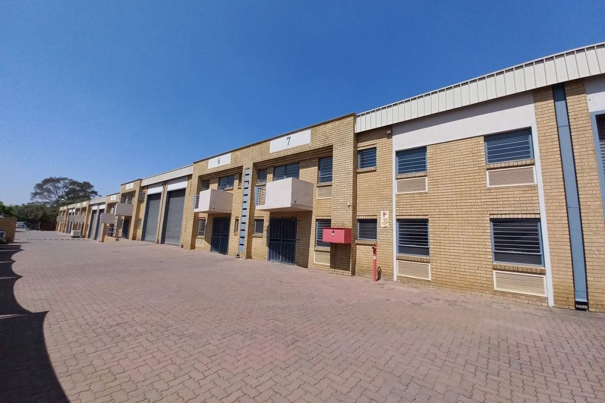 566m2 Driehoek Warehouse To Let - Photo 3