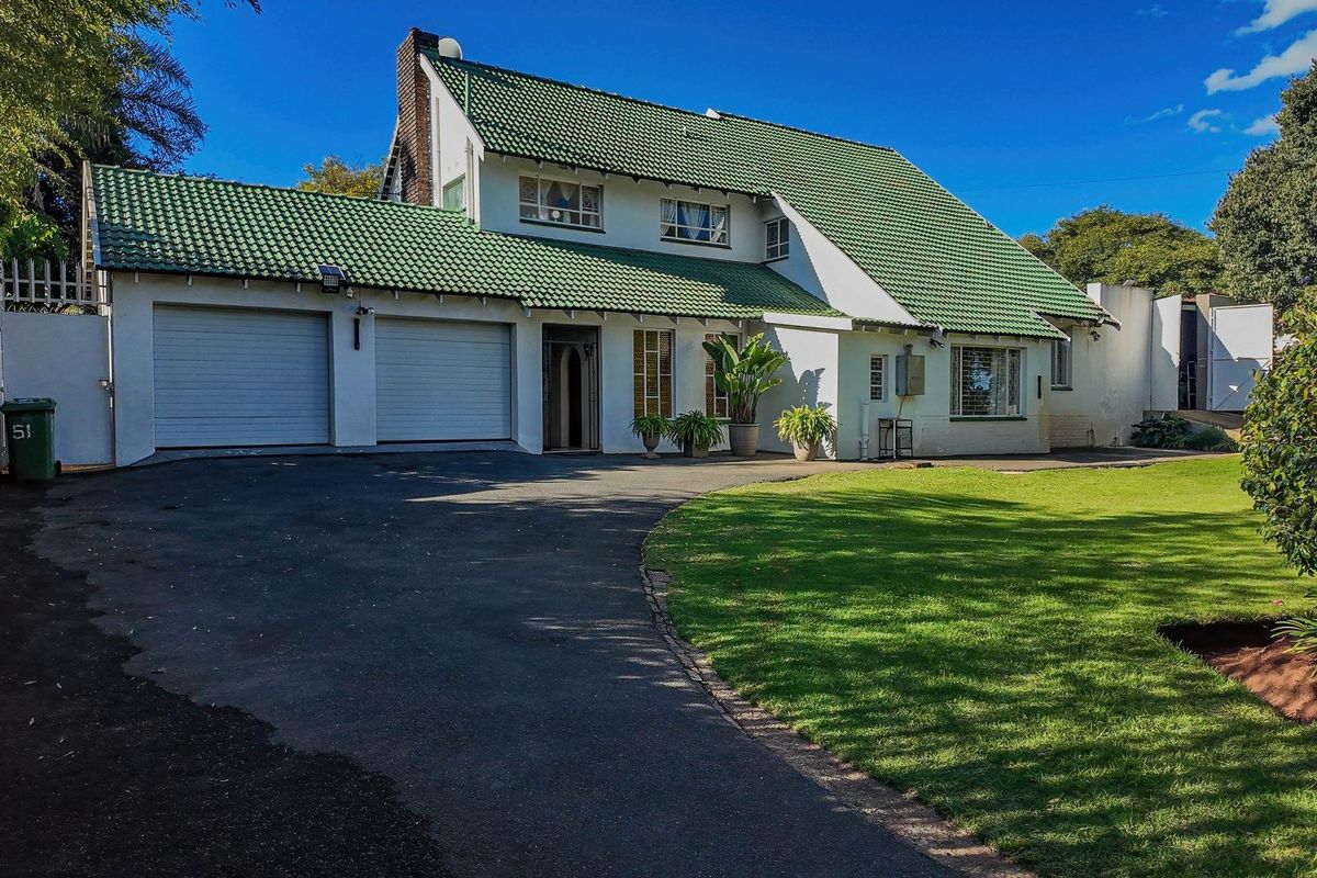 Stunning 6 Bedroom Home in Florida - Photo 5
