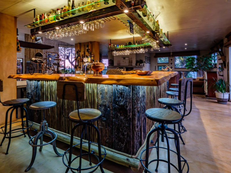 Discover Glenvista's Pinnacle of Luxury Living! - Photo 3