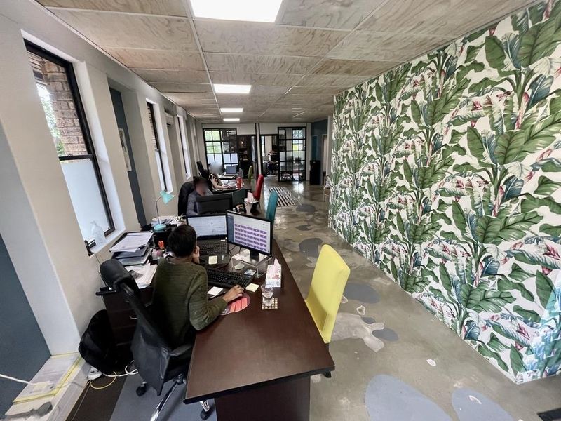 Hendra - 300m2 A-Grade Commercial Office for Sale – La Lucia - Photo 3