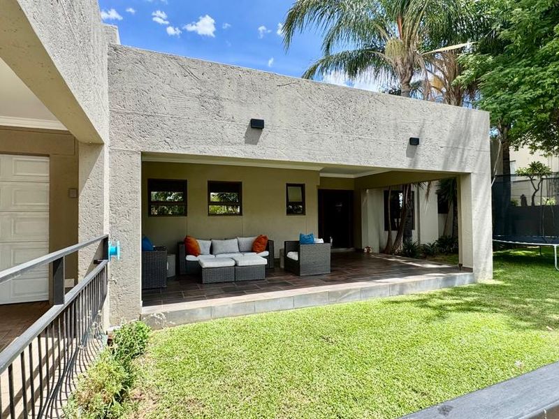 Discover Comfort & Style at Windhoek Country Club Estate - Photo 2