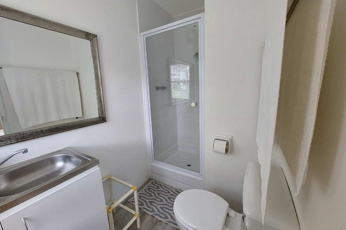 1 Bedroom Bachelor Pad In Newlands - Photo 5