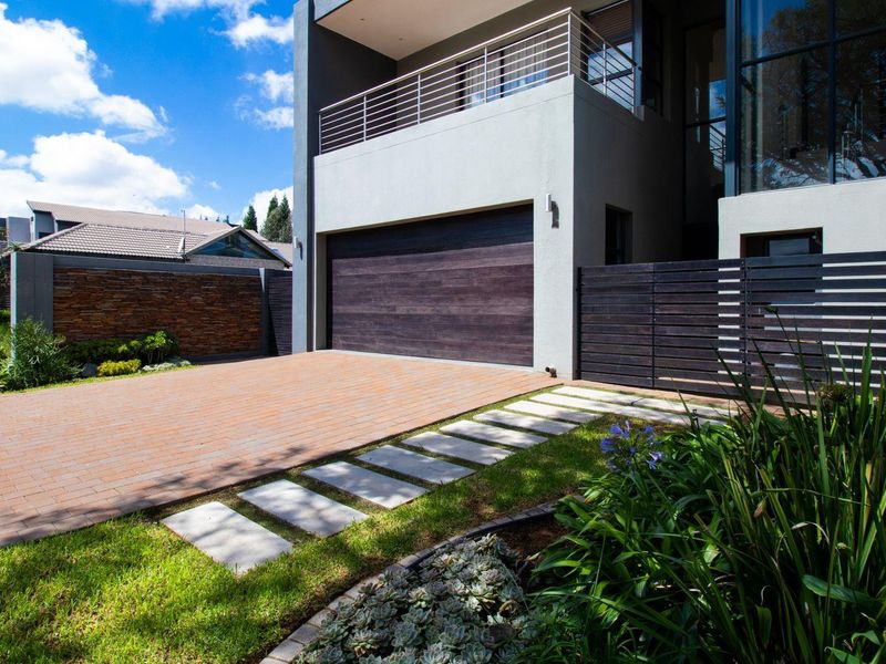 Exclusive La Como Estate: A Lifestyle of Elegance! - Photo 7