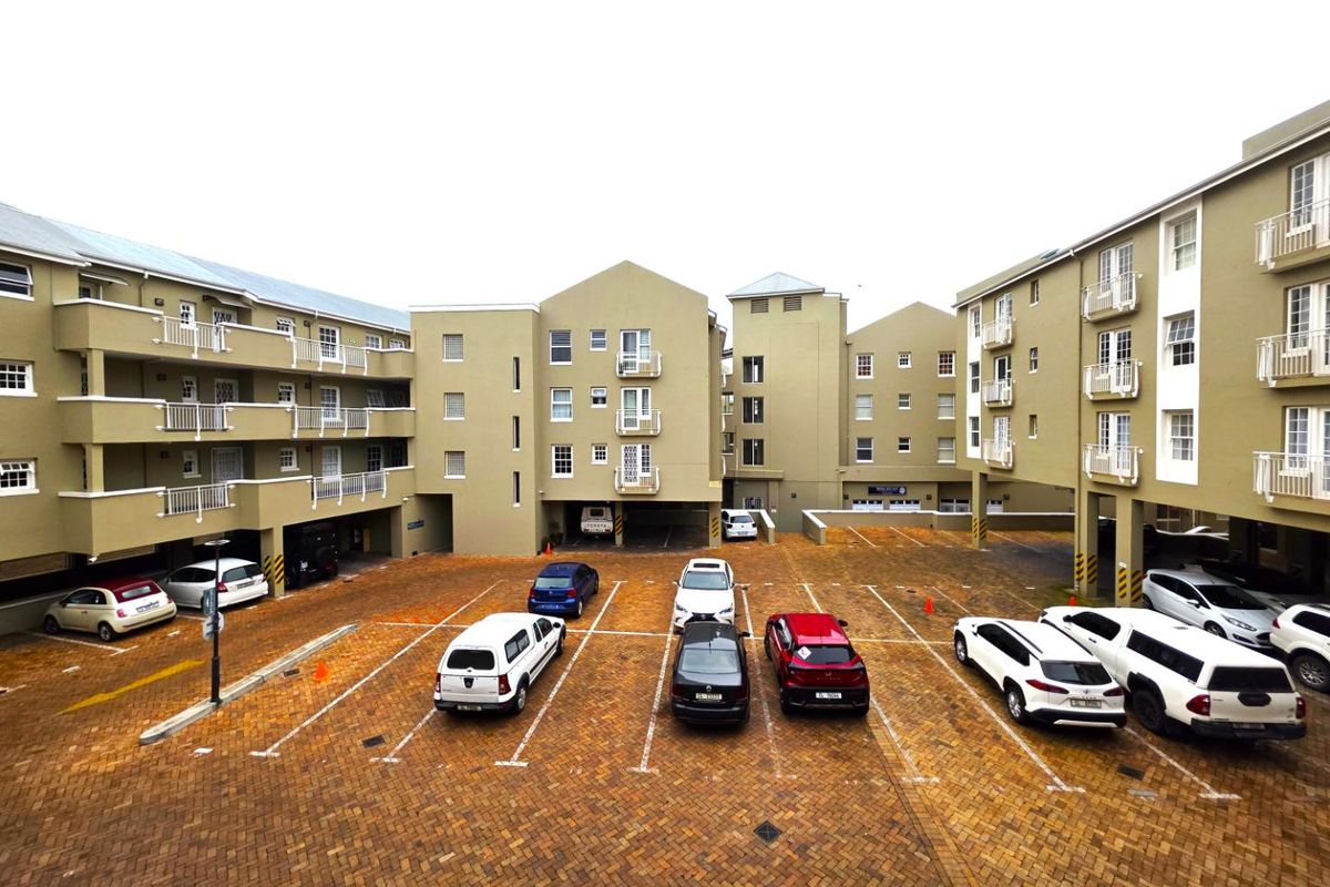 Prime 2-Bedroom Apartment in Bergzicht Plaza – Steps from Stellenbosch University - Photo 5