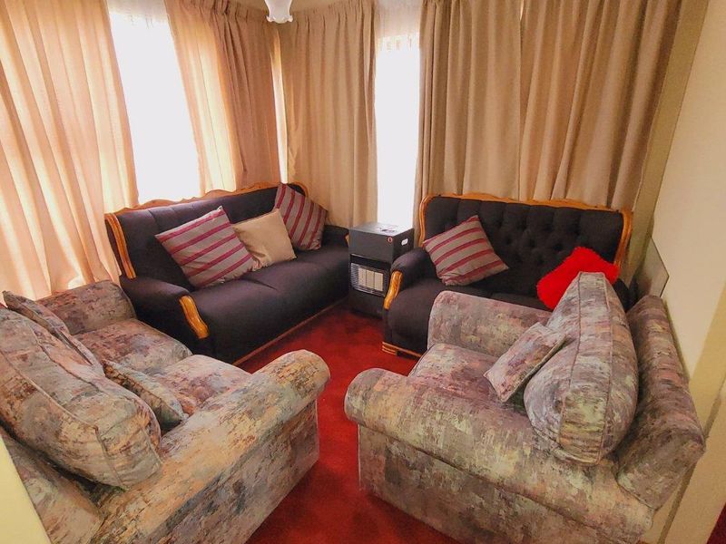 Desirable Features & Versatile Layout - Make it Yours Today - Photo 3