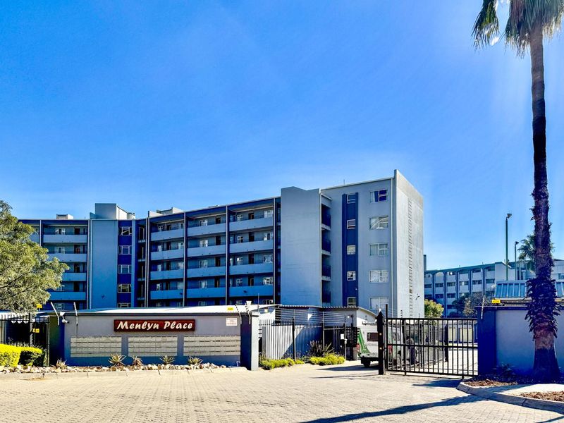 Modern 2-Bedroom Apartment in Menlyn Place | Prime Location & Investor Appeal - Photo 2