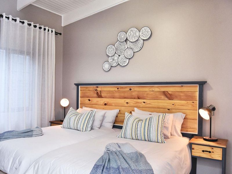 Invest in Luxury: Stunning Henties Bay Retreat! - Photo 7