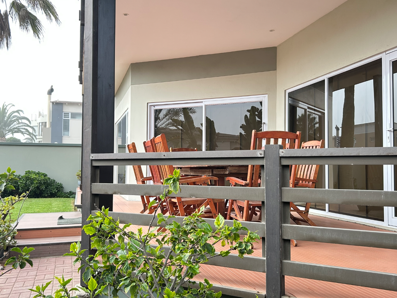 Beachside Beauty - Photo 3
