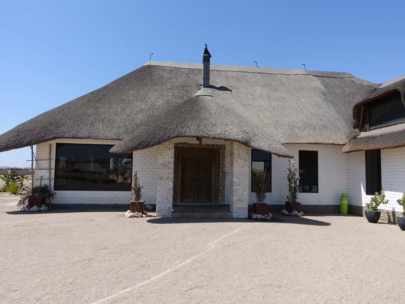 REDUCED!!! Lovely light & spacious thatch house on 10 ha plot with amazing views - Photo 8