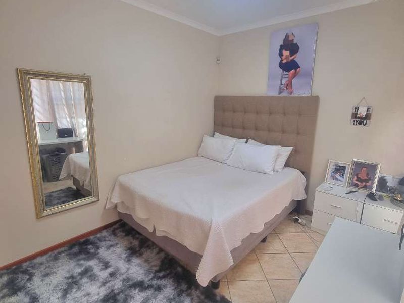 TOWNHOUSE IN OTJOMUISE EXT 4 - Photo 7