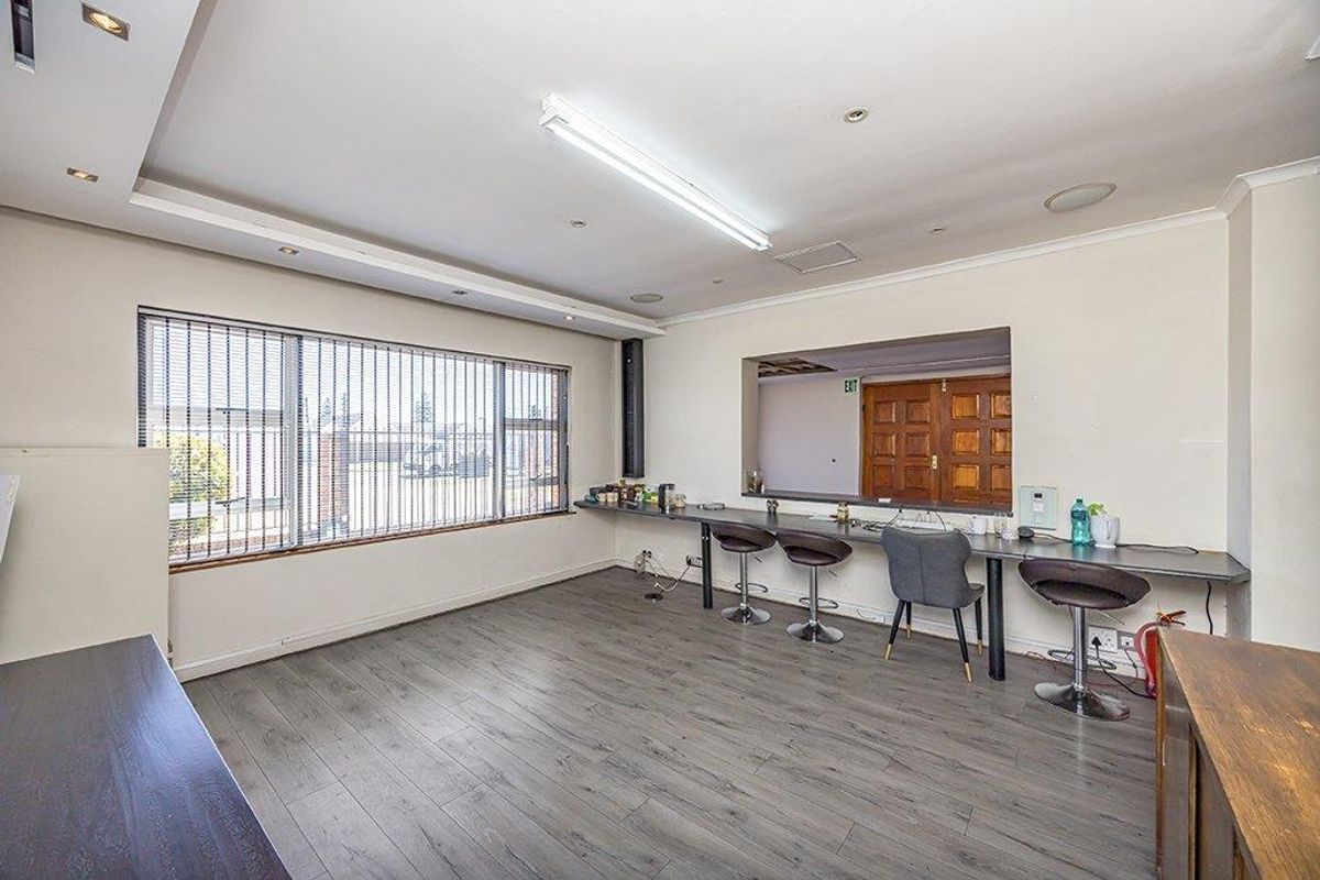 Office Space To Let in Tijgerhof - Photo 3