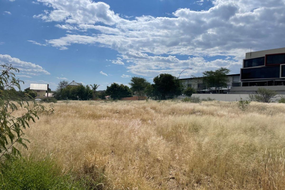 FOR SALE - Commercial Land in the best location - Photo 3