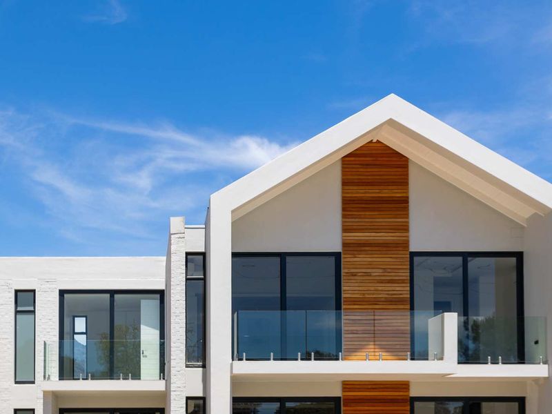 Two-bedroom apartment in the vibrant hub of Val de Vie Estate - Photo 9