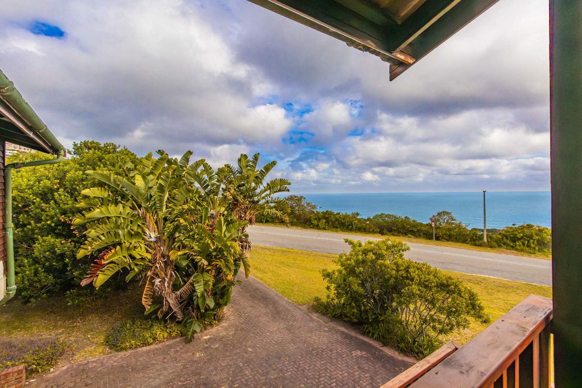Brenton-on-Sea Coastal Home with Great Potential - Photo 3