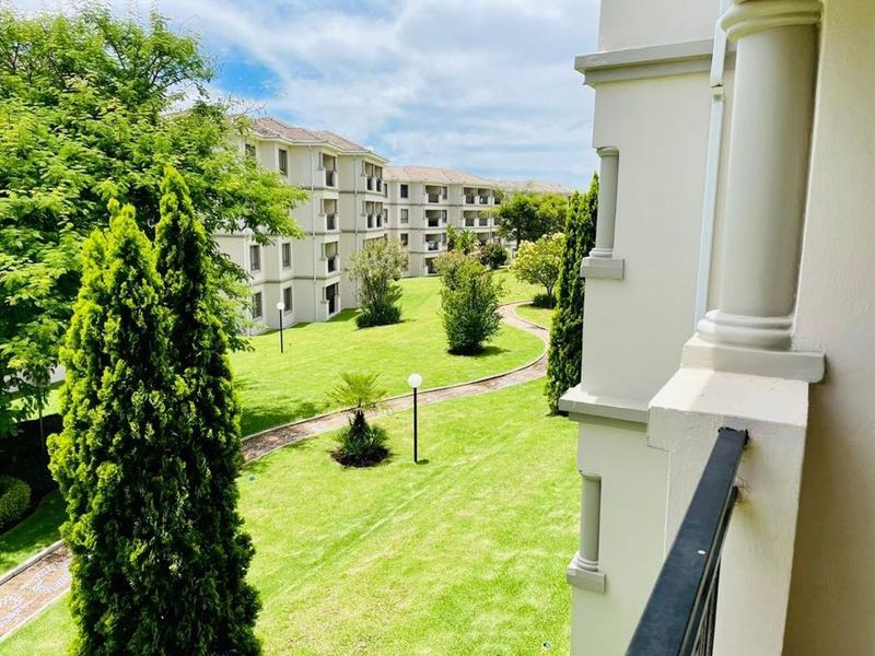 2 Bedroom Apartment in Noordwyk - Photo 10