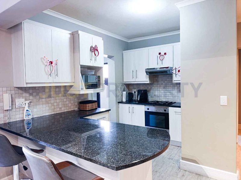 Ground Floor Townhouse for Sale – Mile 4, Swakopmund - Photo 9