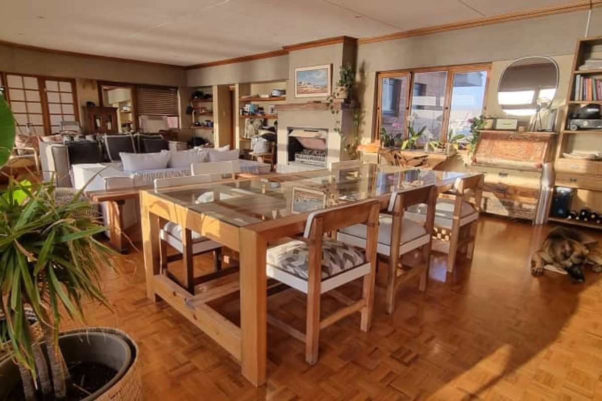 🌊 Exquisite Oceanfront Retreat – 5 En-Suite Bedrooms, Natural Pool & Unmatched Sunset Views - Photo 5