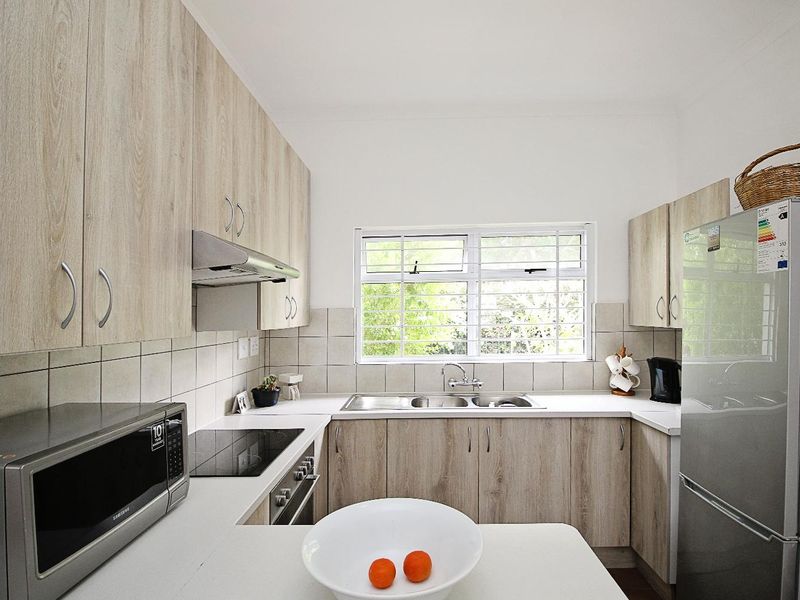 Spacious 2 bedroomed Cottage in Tokai - Photo 10