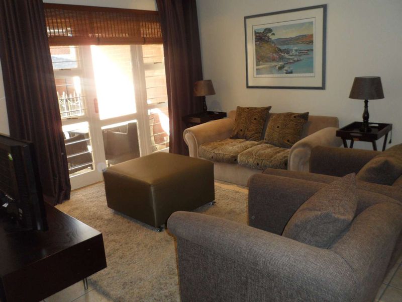 SOPHISTICATED  FULLY FURNISHED 2 BED 2 BATH GROUND FLOOR APARTMENT IN MELROSE - Photo 6