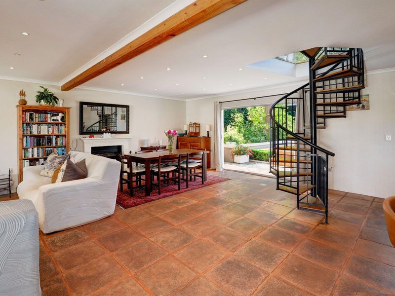 Quaint Characterful Home in Sought-After Street! - Photo 7