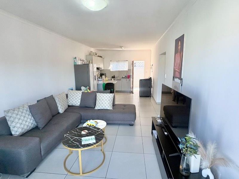 2 Bedrooms Apartment For Sale in Rocky Crest - Photo 4