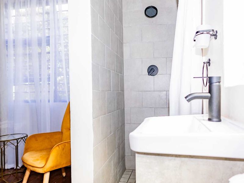 Urban Oaks Guest House - Photo 6