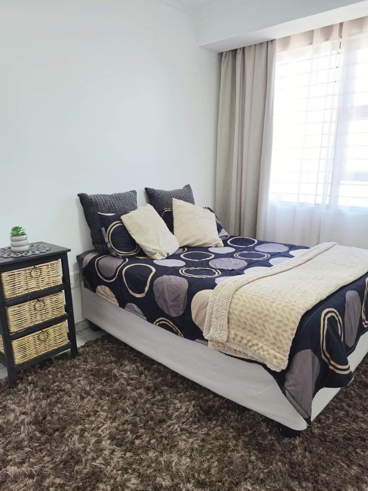 Flat : main bedroomm 