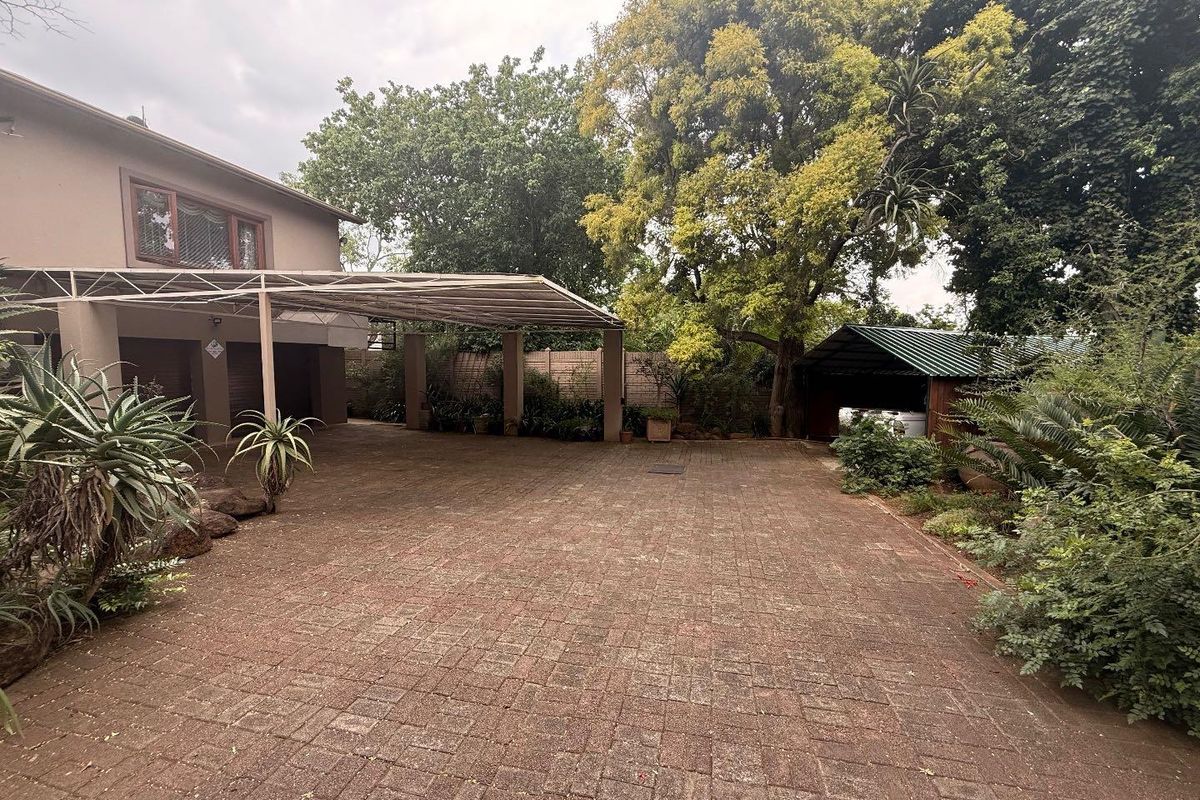 Immaculate 3 bedroom for sale in Vryheid - Photo 2