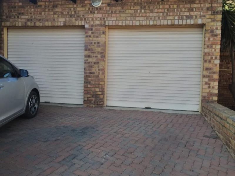 Two-Bedroom Cluster for Sale with Spacious Convertible Loft - Photo 6