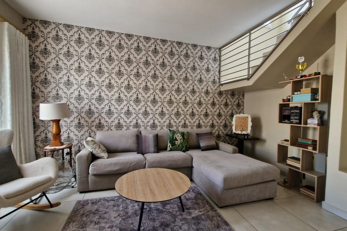 Modern Redruth 2-Bed: Spacious, Secure, & Transfer Duty Free - Photo 3