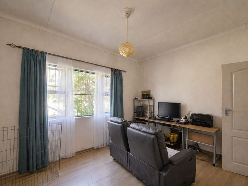 Charming Family Home in Ladybrand: Spacious Living with Endless Potential - Photo 8