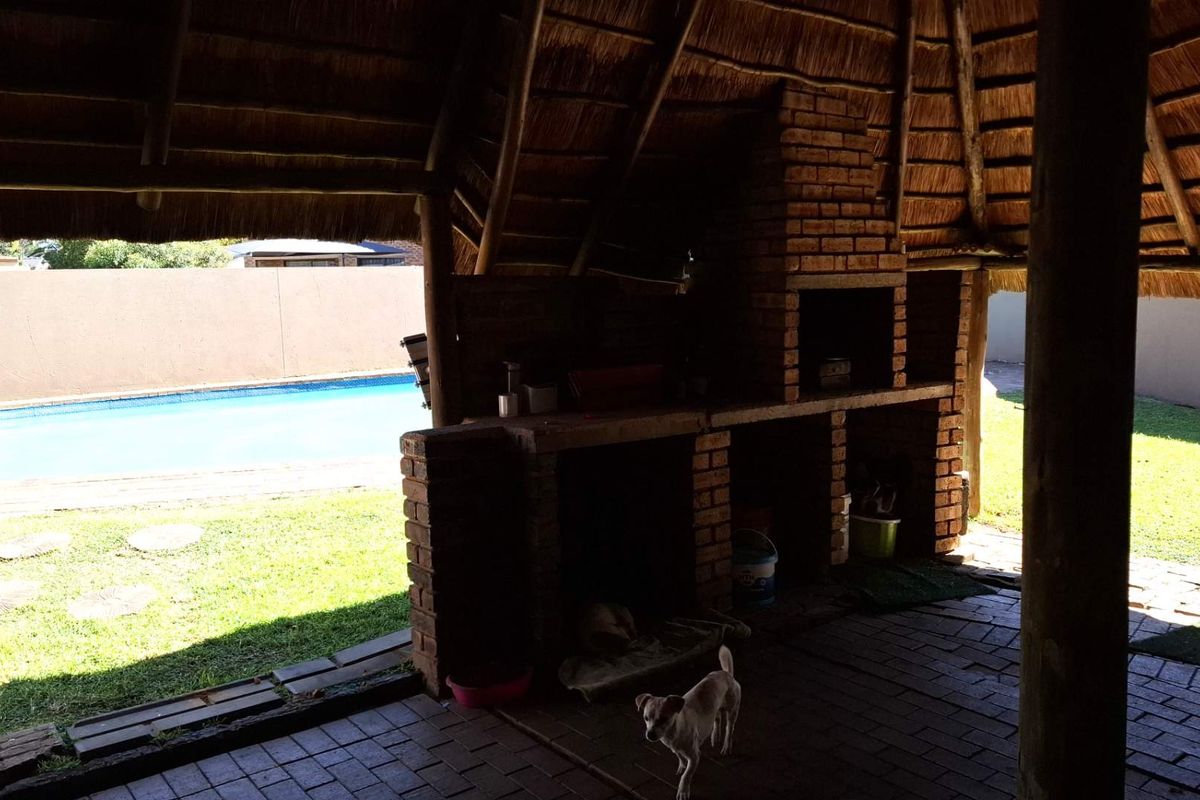 Pet Friendly Cottage with Pool and Lapa - Photo 3