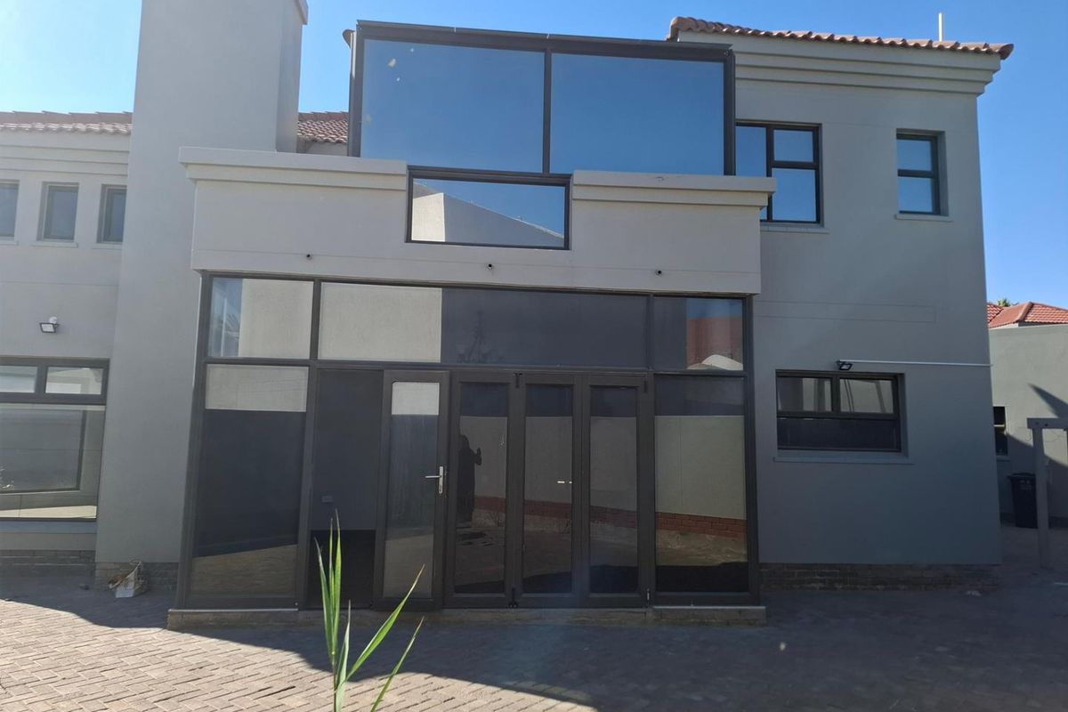 House For Sale – Meersig, Walvis Bay - Photo 2