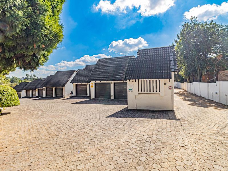 Stylish 3-Bedroom Townhouse in Secure Bryanston Estate | Living Meets Nature - Photo 6