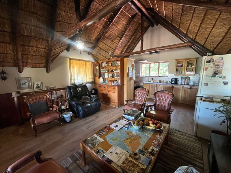 3-Bedroom Double-Storey Family Home with Separate 2-Bedroom Flat - Photo 2